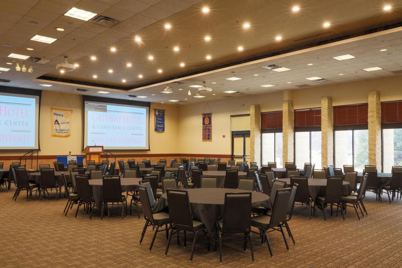 Gateway Hotel And Conference Center Ames Exterior photo